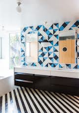 #bathroom #geometric #tile #GradadaTile #LosAngeles #California #BarbaraBestor