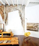 #interiors #layered #18thCentury #original #remnant #Roman #juxtaposition #Barcelona #flat #BenedettaTagliabue