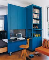 #bedroom #storage #desk #bookcase #interior #smallspaces #origamidesktop #inside #modern #livingroom #office  

