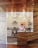 #interior #modern #inside #design #interiordesign #lighting #lightingdesign #kitchen #litchenlighting #openkitchen #dinnerparty #countertop #cookingarea #textured #rustic #livingspace #bulbs #lightbulbs 