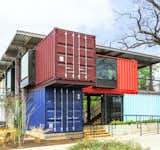 #shippingcontainer #modern #modernarchitecture #bar #compact #budget #multilevel #steel #glass #exterior #Austin #Texas 