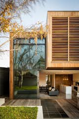#modern #architecture #modernarchitecture #wood #glass #minimal #slidingdoor #patio #kitchen #livingroom  #indoor #outdoor #openair #Melbourne #Australia #MitsuoriArchitects