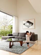 #livingroom #interior #openair #IsamuNoguchi #Noguchitable #Ikea #HermanMiller #NielsBendtsen #DWR #DesignWithinReach #LosAngeles #California #CaraLee #StephanMundwiler #LeeMundwilerArchitects #modern #architecture #modernarchitecture 