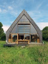 Durable, economical, and easy to build, the simple A-frame was once the must-have midcentury vacation home. Today, the classic retreat has been propelled back to popularity, thanks largely to photo-centric platforms like Instagram and Pinterest. Read on for 20 charming A-frame homes that caught our eye.