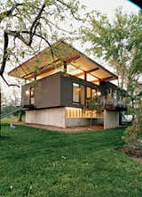 Designed by architect Jamie Darnell, this family home in Kansas City, Missouri, uses prefabricated structural insulated panels (SIPS) instead of a traditional frame construction.