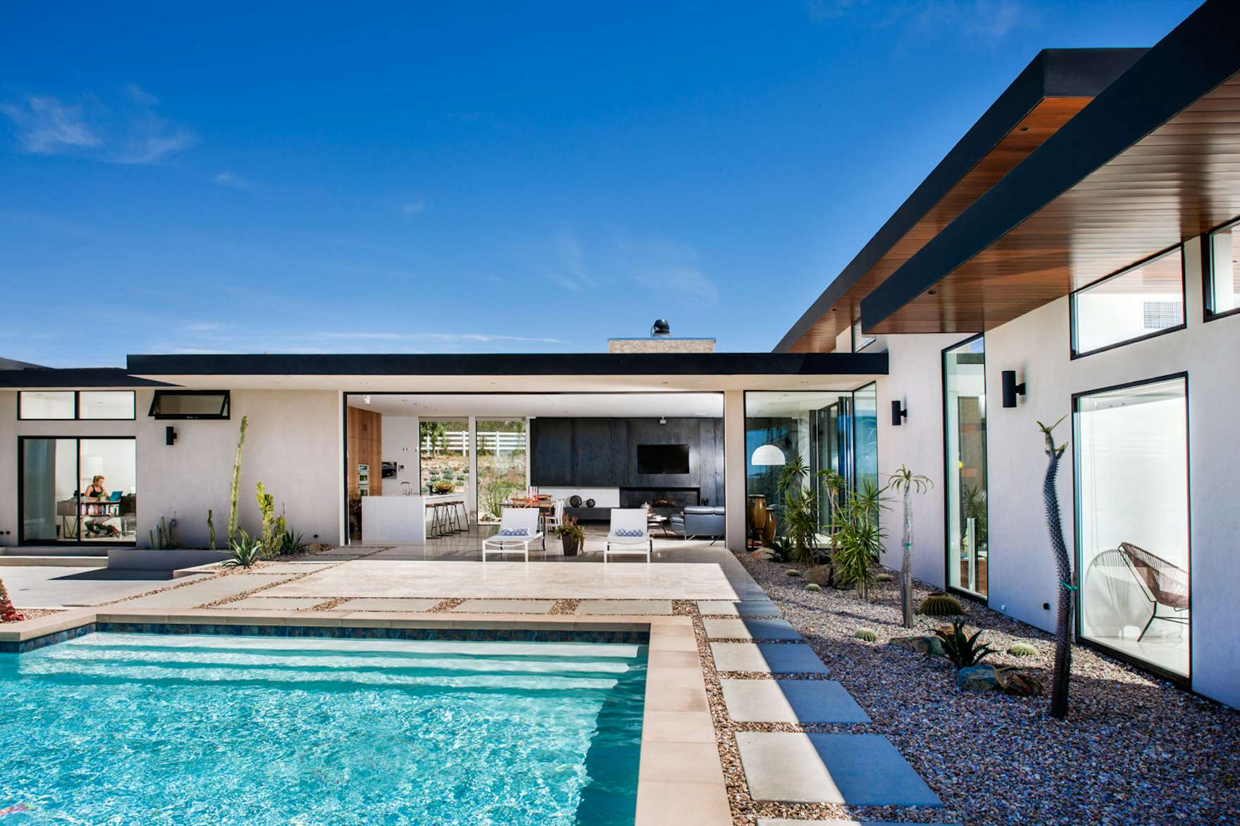 Photo 7 of 12 in It’s Time to Kick Off Dwell Home Tours—First Stop, San Diego Dwell