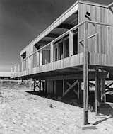 When illustrator and artist Saul Lambert approached Richard Meier with a budget of about $10,000, the architect turned to a Michigan prefabricated log cabin manufacturer: “I figured, if they could do it for a log cabin, they could do it for a modern home!” Photo courtesy Richard Meier & Partners Architects.