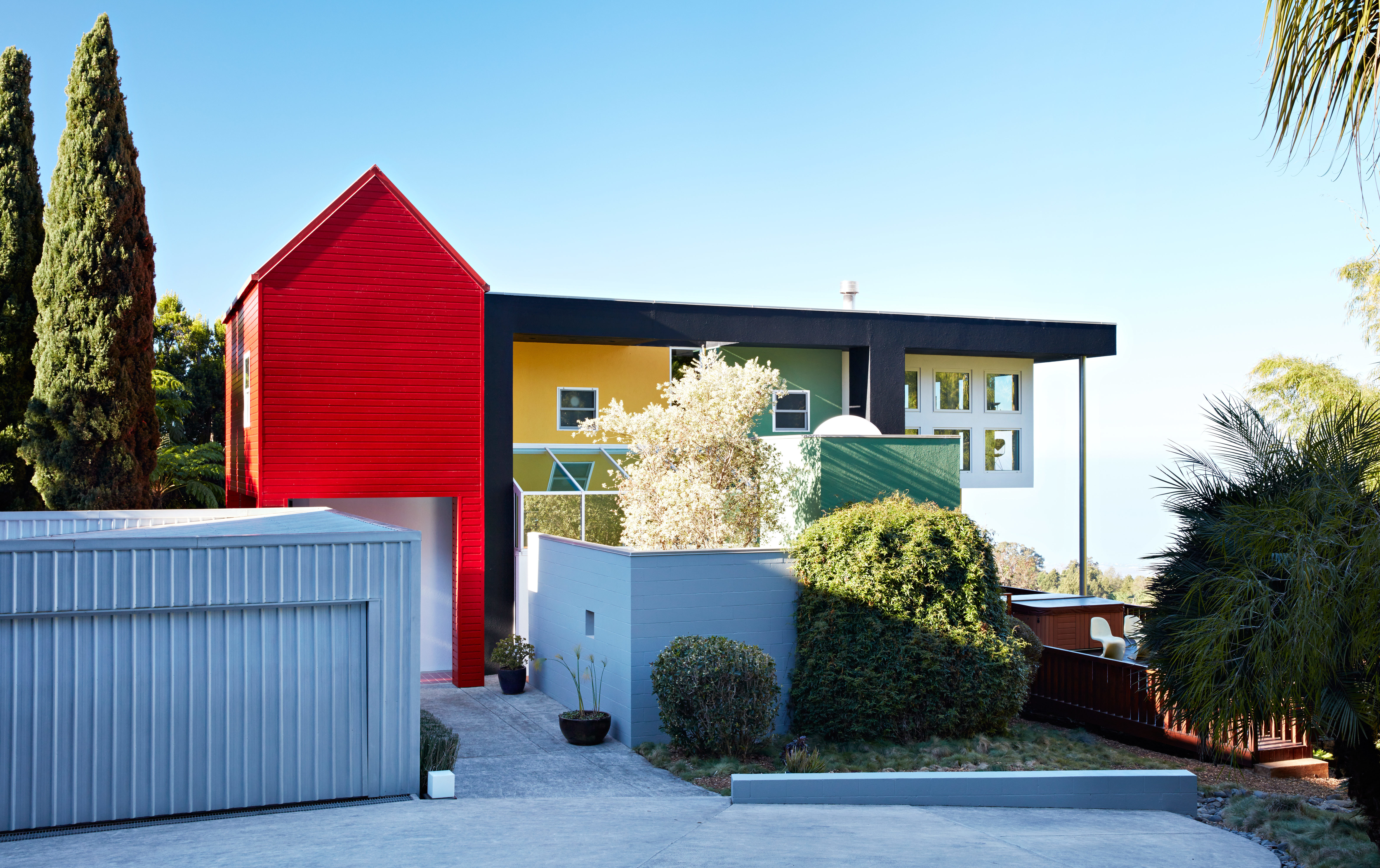 Thank Sottsass for the Most Memphis House Imaginable - Dwell