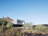 This House Doesn't Hold Back and Embraces the Desert