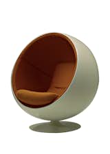 The company marketed Eero Aarnio’s 1966 Ball Chair as a meditative “room within a room.”
