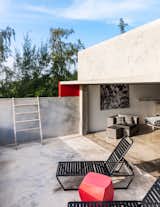 Modern Concrete Getaway in Paradise - Photo 3 of 9 - 