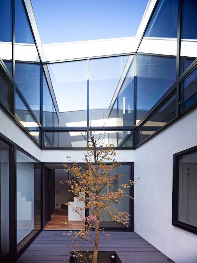 These Courtyards Bring Indoor/Outdoor Living to 10 Modern Homes - Dwell