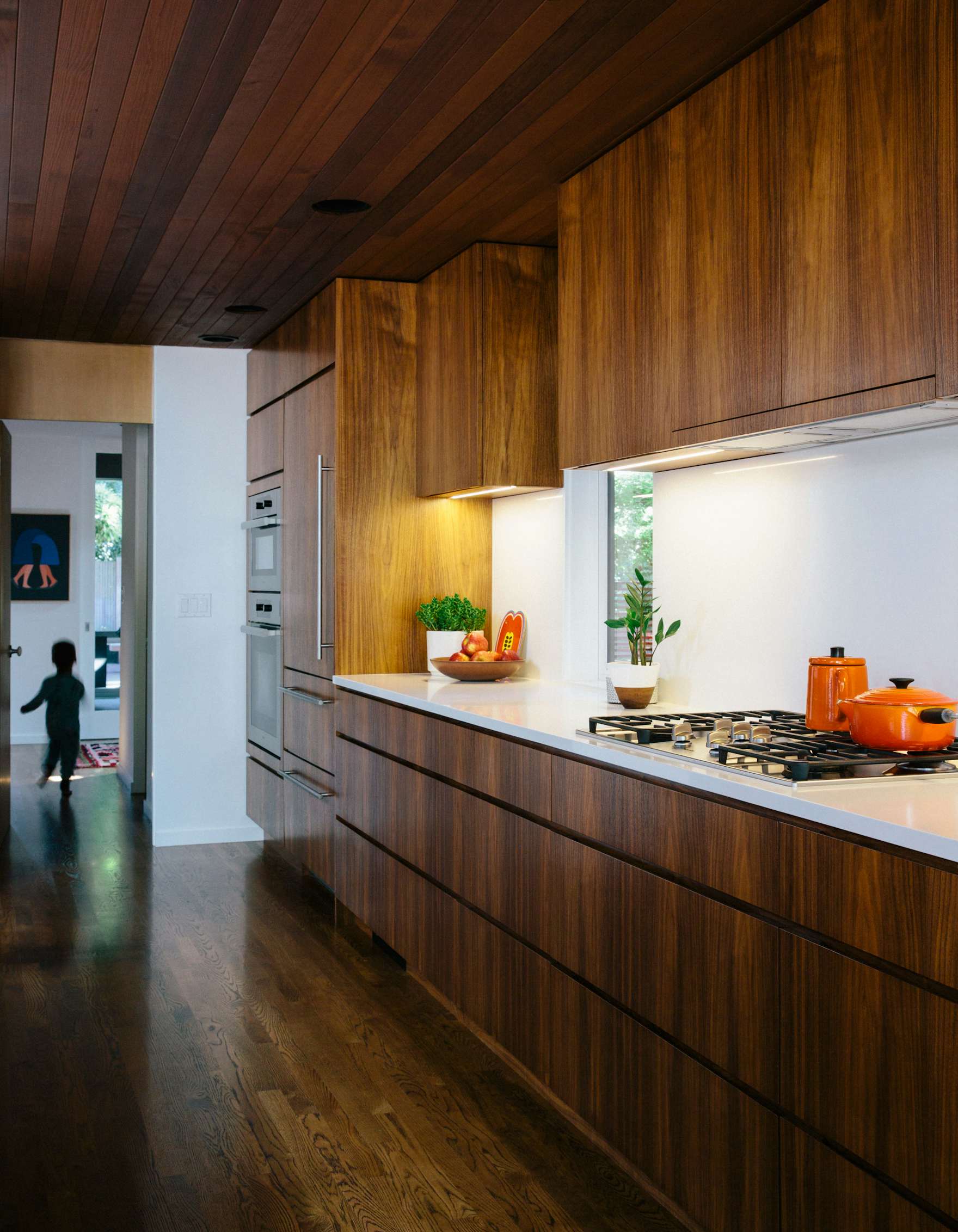 Photo 19 Of 25 In 25 Memorable Midcentury Modern Kitchen Renovations From Wood Paneling Loses