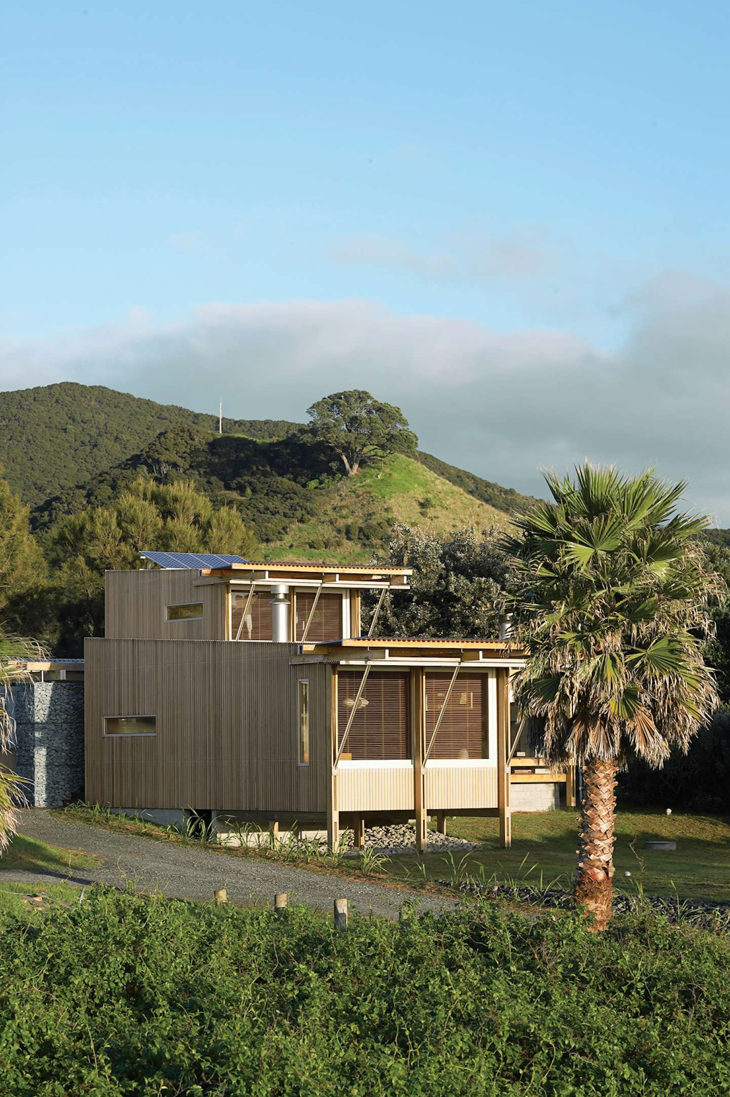 photo-1-of-3-in-new-zealand-vacation-home-designed-completely-off-the