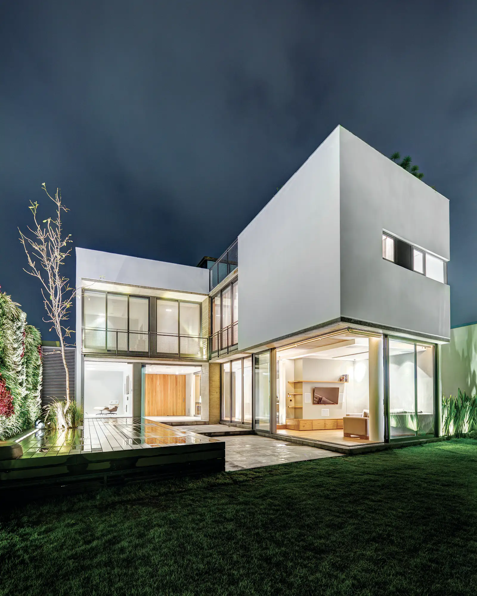 Photo 8 of 8 in An Open, LightFilled House in Mexico City Dwell