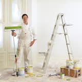 San Francisco–based contractor Clayton Hubbard brushes up on eco-friendly interior house paints and gives us the stroke-by-stroke on flow and coat coverage in various shades of green.