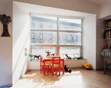 In one of the children’s bedrooms, the apparently slanting line of Sheetrock above the view "straightens out," falling into alignment with the top of the window, as one moves closer to it.
