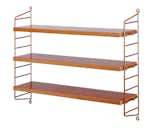 Architect Nils Strinning first made the String shelving system in 1949. The design classic has experienced renewed popularity in recent years. Additional furniture and new materials are being added to the series, such as the metallic copper version of the smaller String Pocket.
