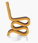 Despite its popularity, Gehry halted production of the Wiggle Side chair only two years after the collection launched. Production on the Easy Edges collection resumed in 1986, when Vitra reissued four central pieces.