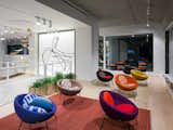 Using slightly updated processes, the Italian furniture design company Arper produced a limited edition run of 500 Bowl chairs to support the Instituto Lina Bo e P.M. Bardi in São Paulo and help finance the exhibition tour.