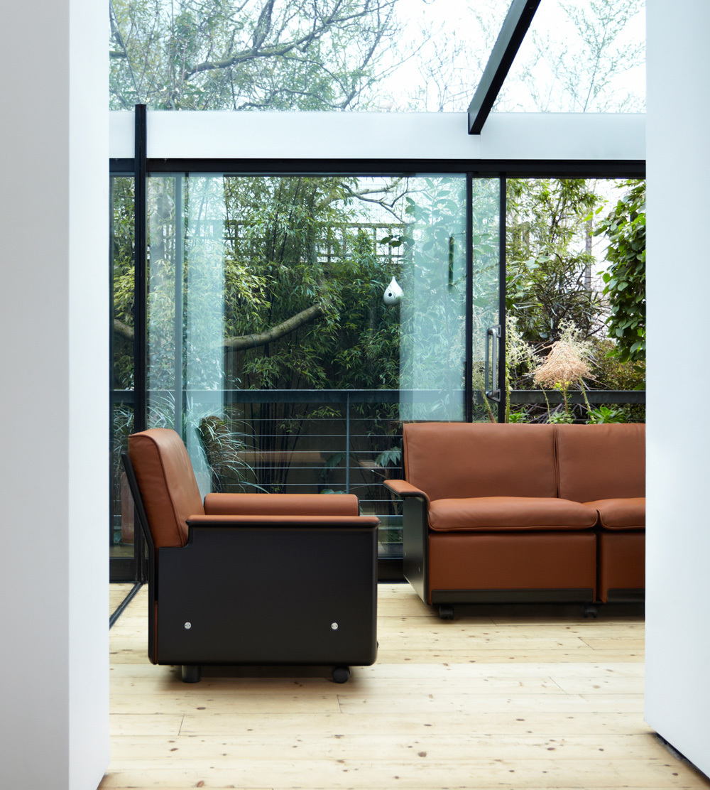 Vitsœ Brings Back Dieter Rams 620 Chair Program - Dwell Vitsœ Brings Back Dieter Rams 620 Chair Program - Dwell
