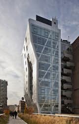 With a custom non-spandrel curtainwall on the south and north facades, and a 3D stainless steel panel facade on the east facing the High Line, the HL23 tower's geometry is driven by challenges to the zoning envelope on the site and by NMDA's interest in achieving complexity through simple tectonic operations. Photo by Benny Chan courtesy of NMDA.