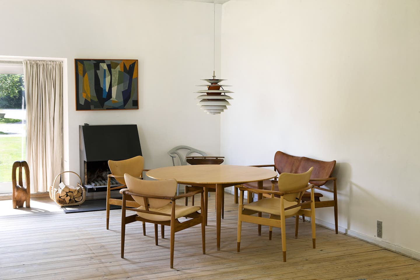 Photo 5 of 7 in The Highly Personal House of Danish Design Great Finn ...