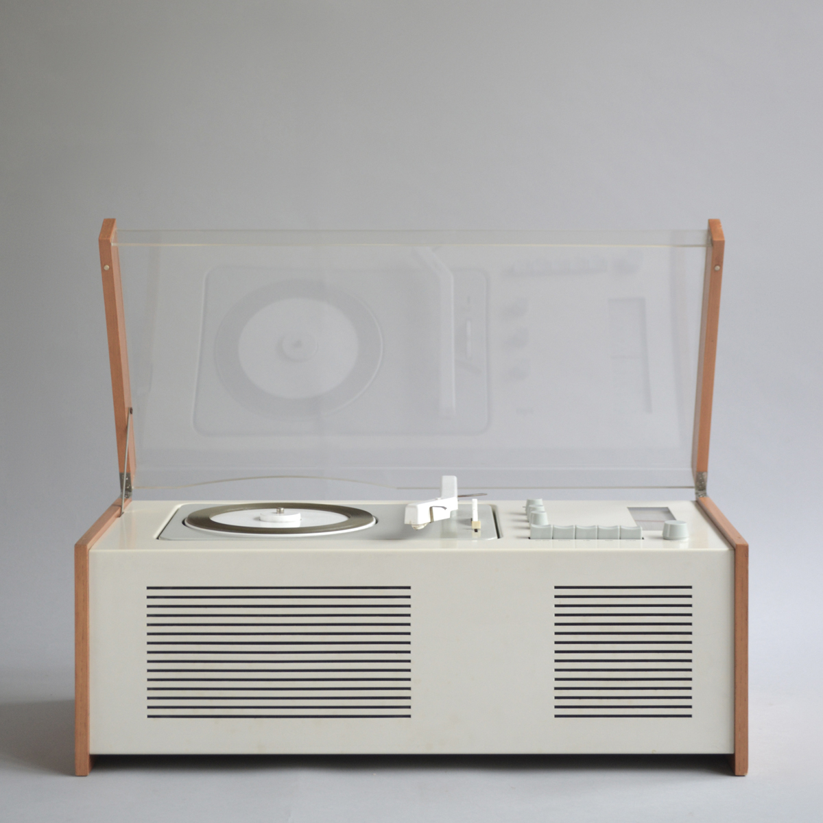 ヴィンテージ Braun TYPE:4834 ヴィンテージ Braun TYPE:4834