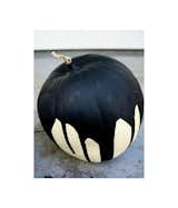 Here is an easy and effectively eerie idea for pumpkin decorating.

Pinned by Flower Duet

"Love this black paint-covered white pumpkin for Halloween. From The Modern Sophisticate: Chic Halloween Decor"

via modern-sophisticate.blogspot.com  My Photos from Favorites