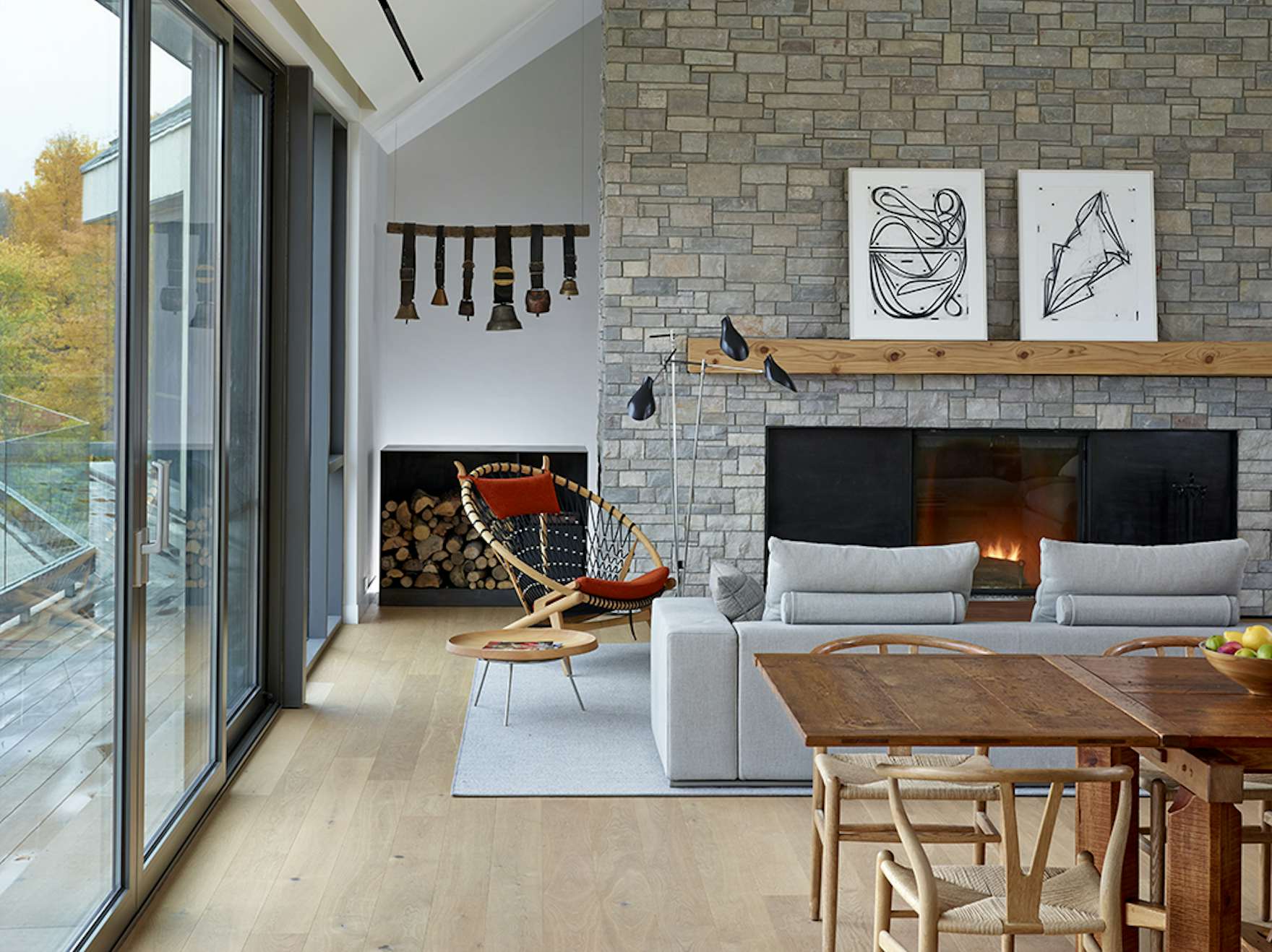 Photo 14 of 21 in 21 Enchanting Spaces That Feature Iconic Furniture