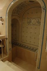 Inside the Dali Suite, there's a Roman bath that's original to the building. I've never seen anything like it—you can fill it up with water and make a little mini swimming pool. The hotel director said that the bath alcove had been boarded up for several decades, and they weren't even aware that it was there. All of the tile was in excellent condition, even though it's over ninety years old.