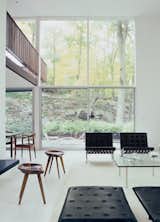 #livingroom #interior #modern #architecture #modernarchitecture #Barcelona #chair #Barcelonachair #MiesvanderRohe #tractorseat #NewCanaan #Connecticut #Bassam #BassamFellows #WillisNMills