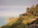 #beachhouse #exterior #modern #modernarchitecture #minimal #wood #concrete #stone #view #BigSur #California #MickeyMuennig 