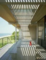 #dining #diningroom #modern #architecture #modernarchitecture #exterior #outdoor #outdoordining #porch #teak #table  #ShelterIsland #LongIsland #NewYork #CaryTamarkin