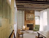 #fireplace #fire #indoor #interior #livingroom #lounge #modern #modernarchitecture #exposedbrick #wood #ladder #beams #rustic #Charleston #SouthCarolina #JohnnyTucker

Photo by Daniel Shea