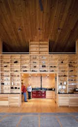 #storage #interior #modern #moderndesign #interiordesign #shelving #wallshelving 

Photo by Raimund Koch