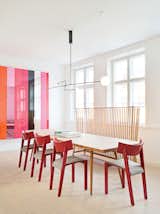 #seatingdesign #seating #diningroom #diningtable #table #chairs #color #modern #contemporary #minimalist #apartment #showroom #MobileChandelier3 #MichaelAnastassiades #KøbenhavnsMøbelsnedkeri #Vintage #red #color #RalfLindberg #IlseCrawford #DeLaEspada 

Photo courtesy of the Apartment