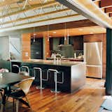 #kitchen #modern #stainless #steel #appliances #seating #efficient 

Photo by Cameron Wittig