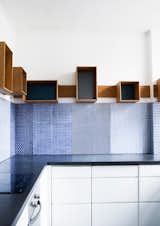 #storage #interior #modern #moderndesign #interiordesign #shelving #openshelving  #kitchen