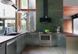 #home #kitchen #tile #color #green #large #windows #bright

Photo by David Engelhardt
