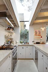#modern #home #kitchen #concrete #skylight #light

Photo by Jack Hobhouse
