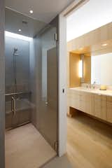#bath&spa #bathroom #interior #interiordesign #modern #moderndesign #mirror #hansgrohe #raindance #showerhead #countertop #glass #sink #fixtures #candles #skylight #naturallight 

Photo courtesy of Mark Woods
