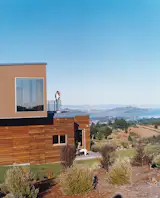 #outdoor #balcony #porch #view #lawn #california

Photo by Noah Webb