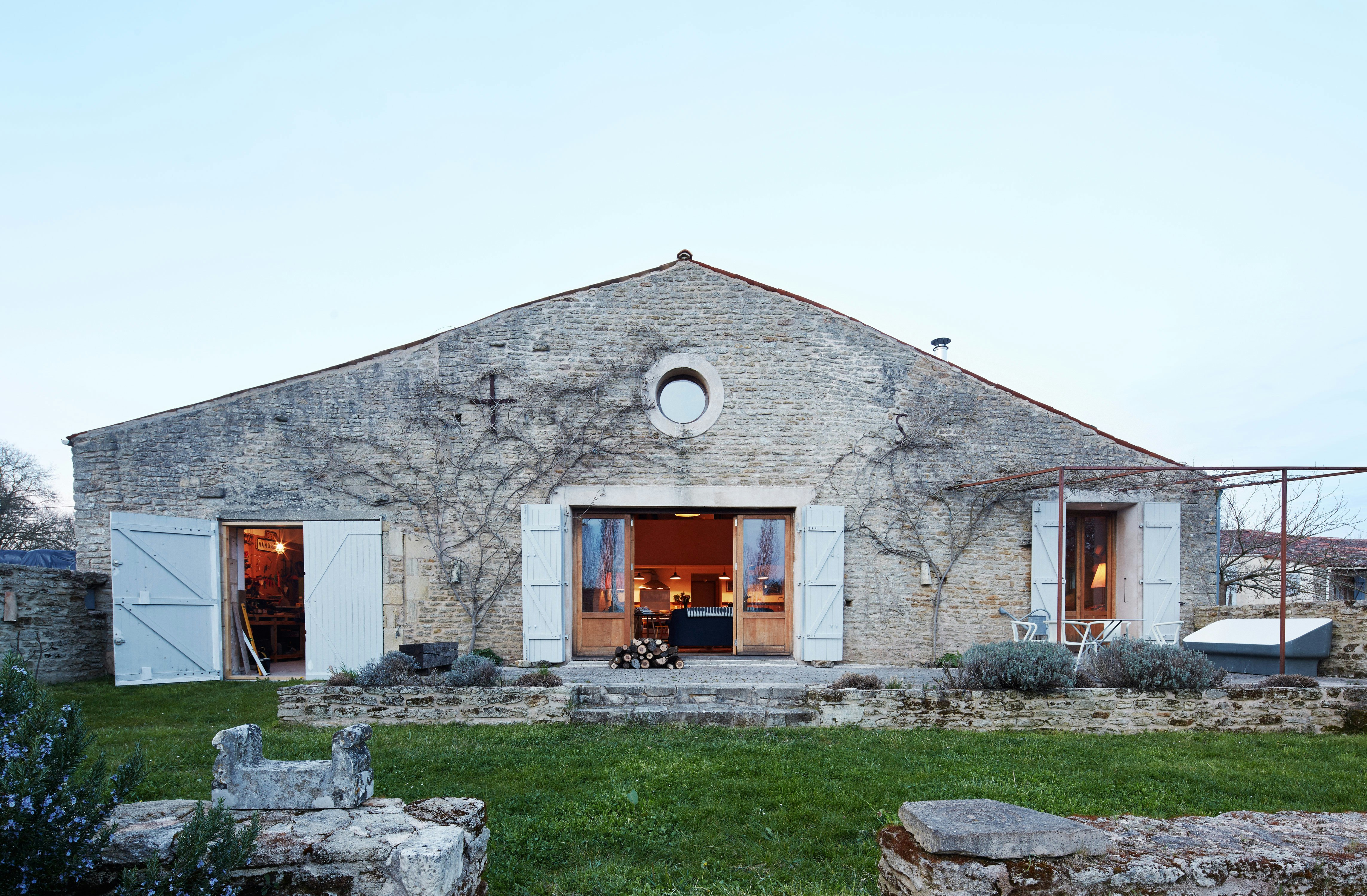 Rustic Barn Conversions Into Homes