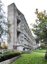 Hero or Villain? London’s Robin Hood Gardens Will Be Torn Down After Decades of Dividing Critics - Photo 2 of 4 - 