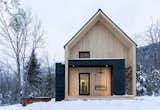 Just 10 minutes away from Quebec’s popular ski area, Le Massif de Charlevoix, this Scandinavian-inspired cabin is much larger than it looks—it can accommodate up to 14 guests comfortably.