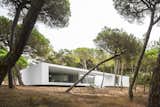 10 Bright White Cubist Homes Across the Globe - Photo 7 of 10 - 