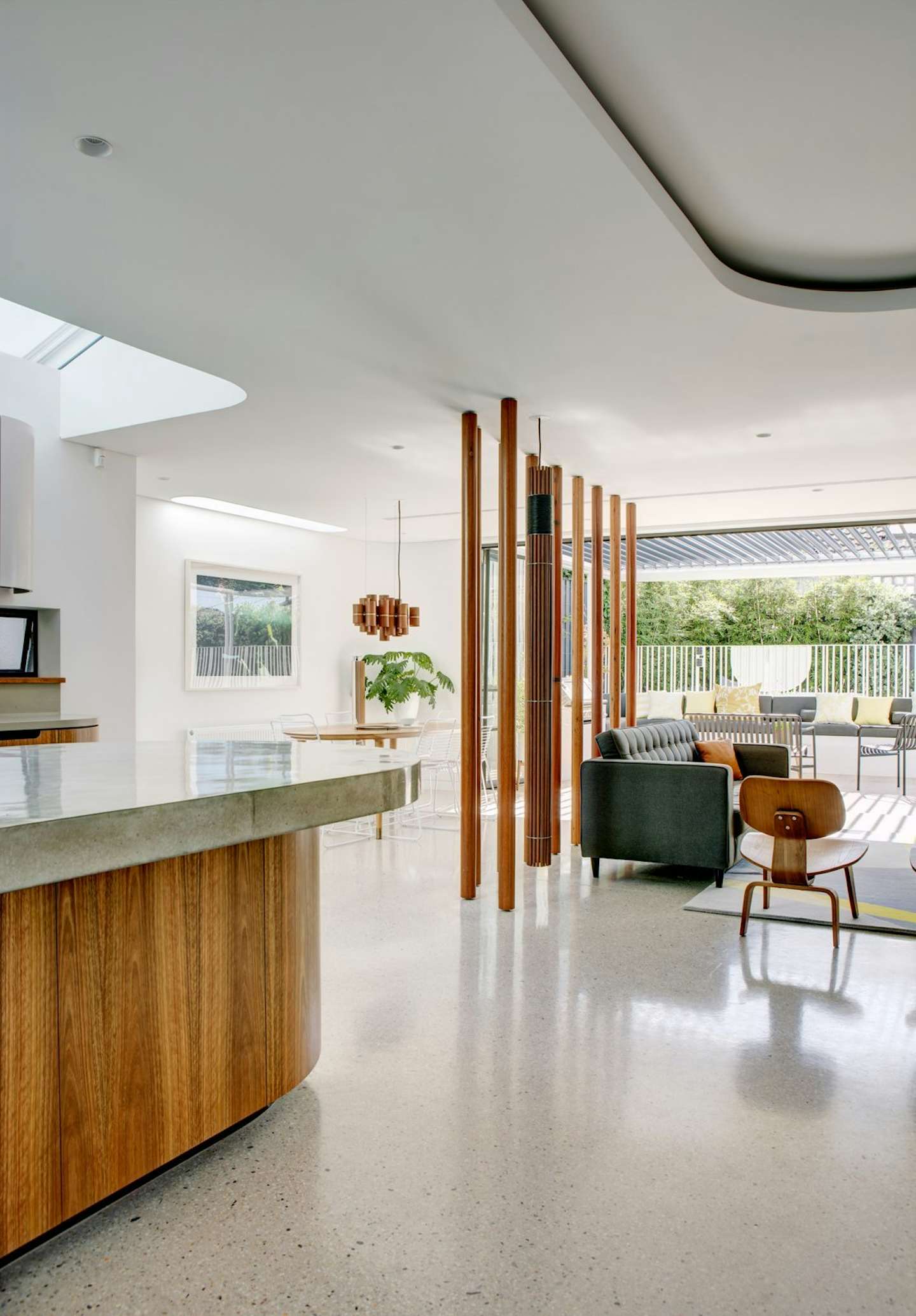 Photo 7 of 11 in A Heritage Art Deco House in Australia Gets a Modern