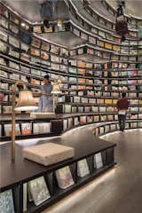 This Otherworldly Bookstore in China Provides a Mesmerizing Atmosphere for Reading - Photo 6 of 6 - 