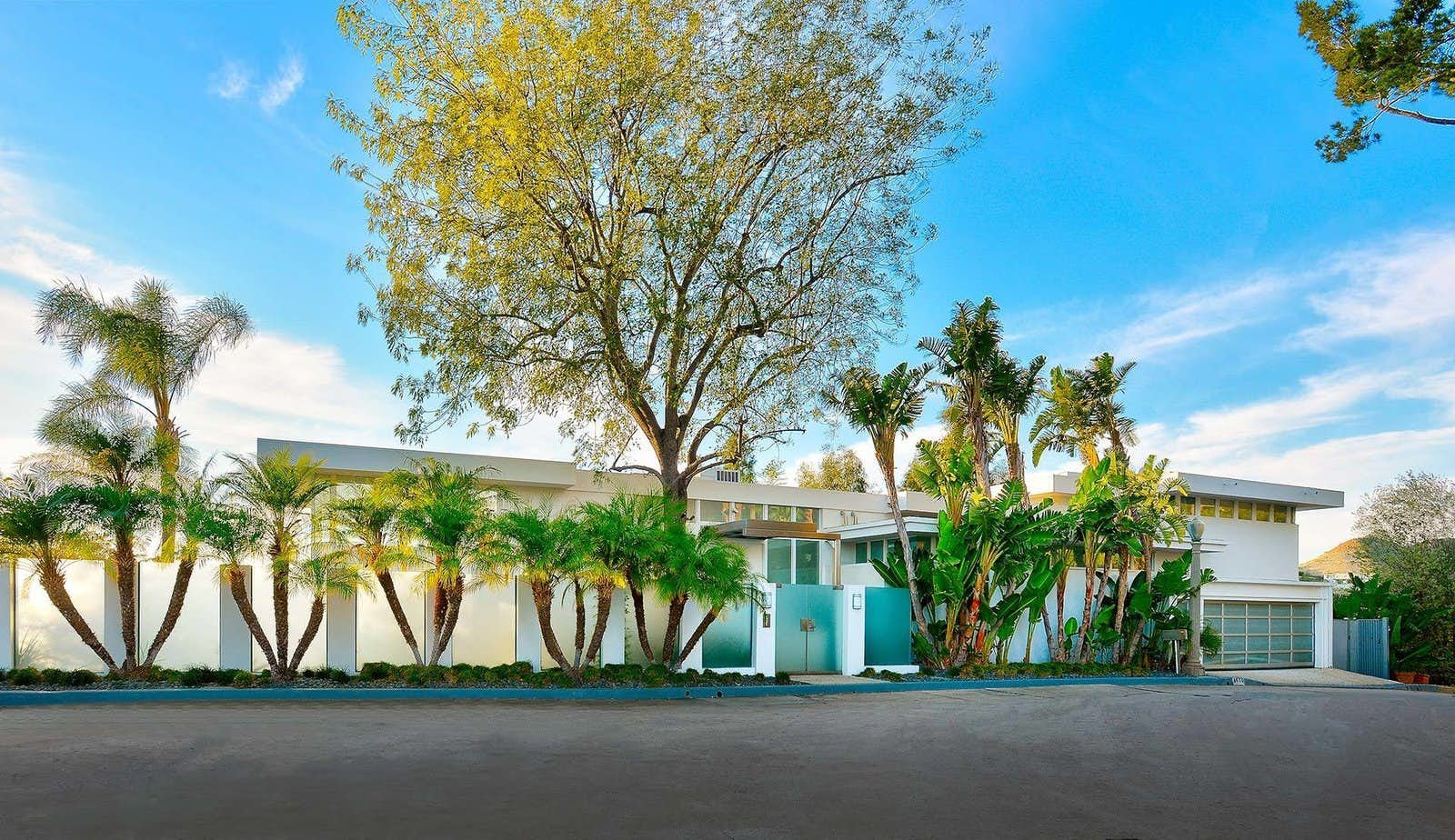 Actor Brendan Fraser’s Former Beverly Hills Home Is For Sale For $4.25 ...